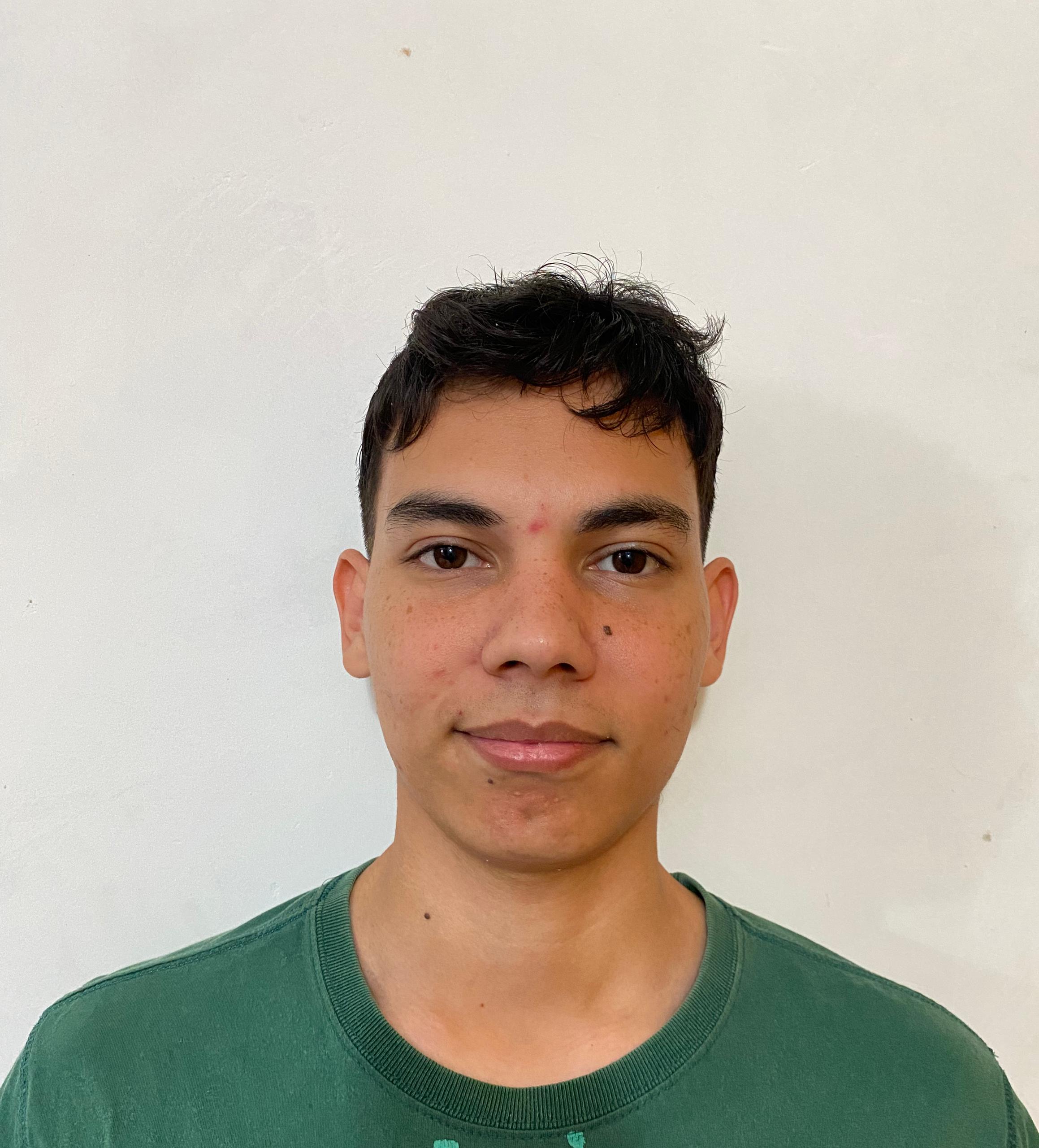 Cristian Chirinos Designer UI photo